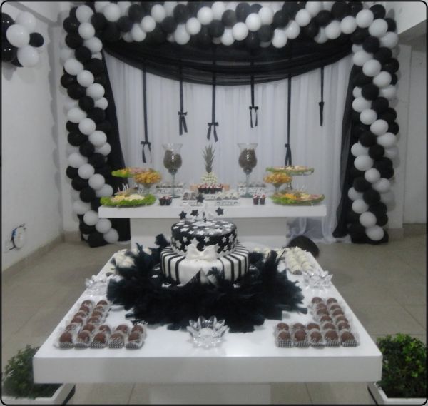 DECORAÇÃO PRETO E BRANCO